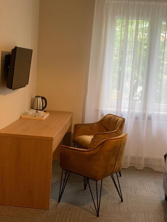 Vesna Rooms Mtp Poznan Bagian luar foto